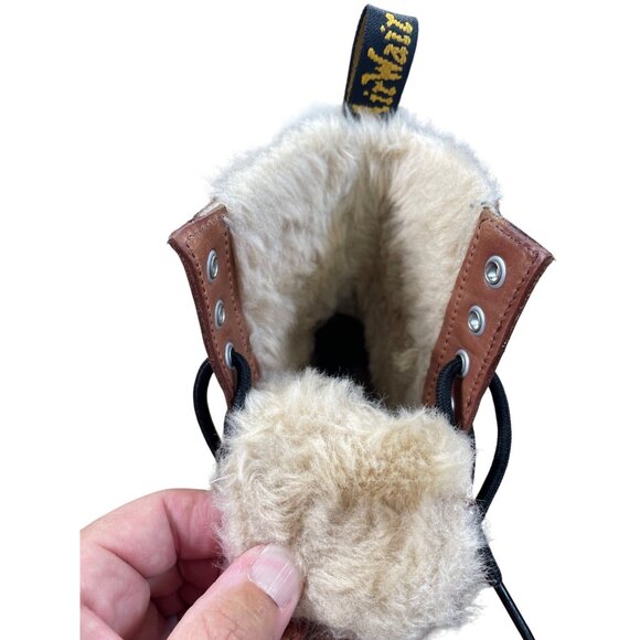 Dr. Martens Womans Brown Faux Leather Fur Lined Ankle Boots Size 6L SKU 8728 - Picture 15 of 16